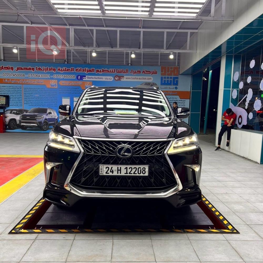 Lexus LX